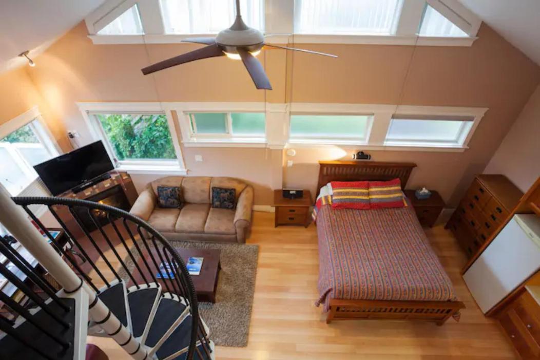 Birds Of A Feather Victoria Oceanfront Studio Suites Colwood Ngoại thất bức ảnh