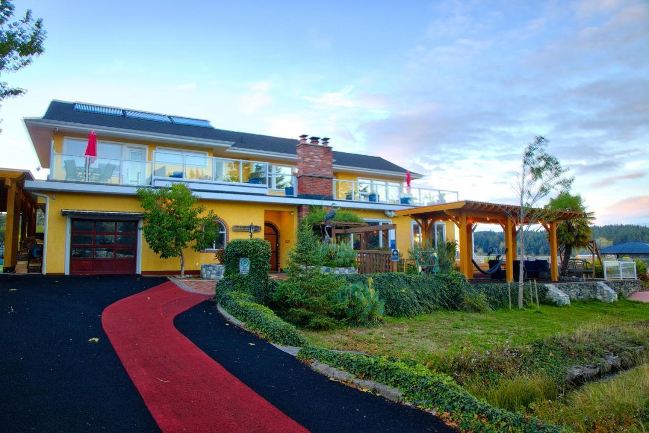 Birds Of A Feather Victoria Oceanfront Studio Suites Colwood Ngoại thất bức ảnh