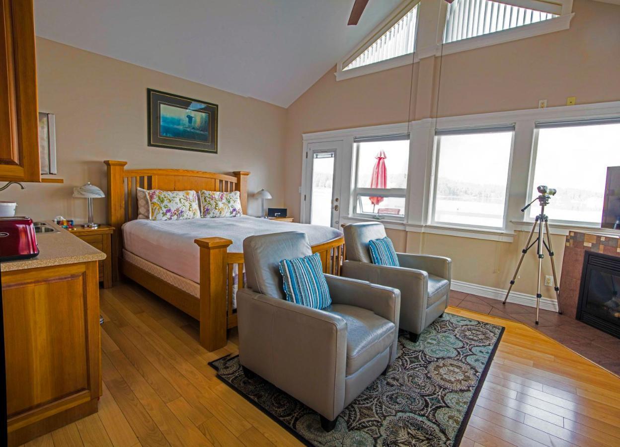 Birds Of A Feather Victoria Oceanfront Studio Suites Colwood Ngoại thất bức ảnh