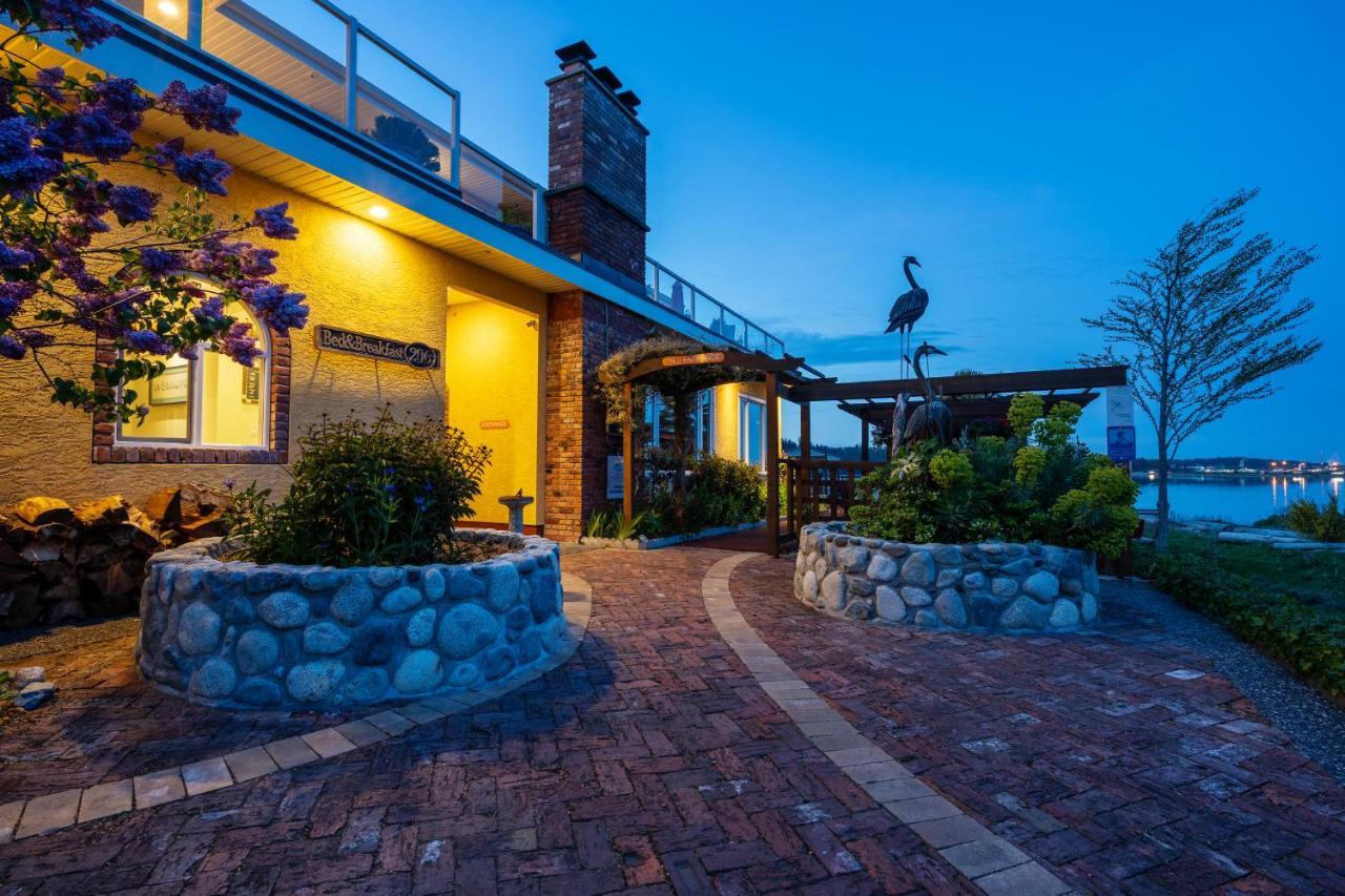 Birds Of A Feather Victoria Oceanfront Studio Suites Colwood Ngoại thất bức ảnh