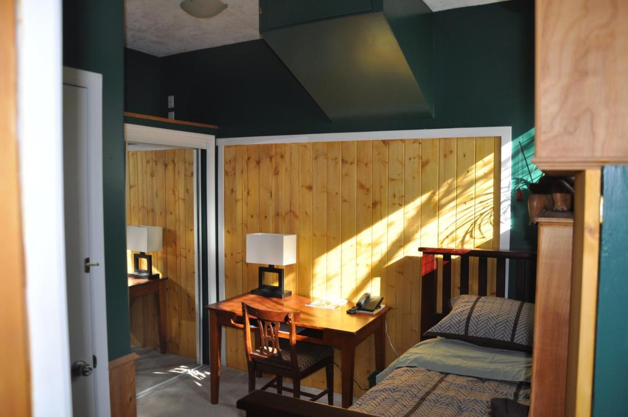 Birds Of A Feather Victoria Oceanfront Studio Suites Colwood Ngoại thất bức ảnh