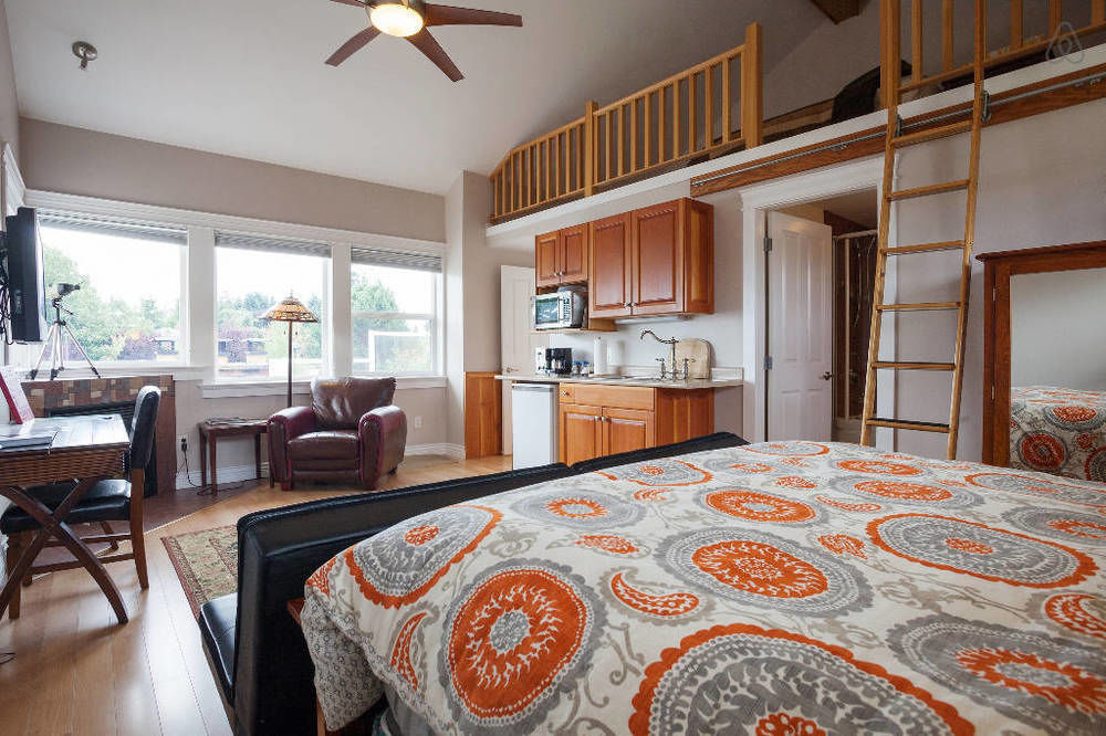 Birds Of A Feather Victoria Oceanfront Studio Suites Colwood Ngoại thất bức ảnh