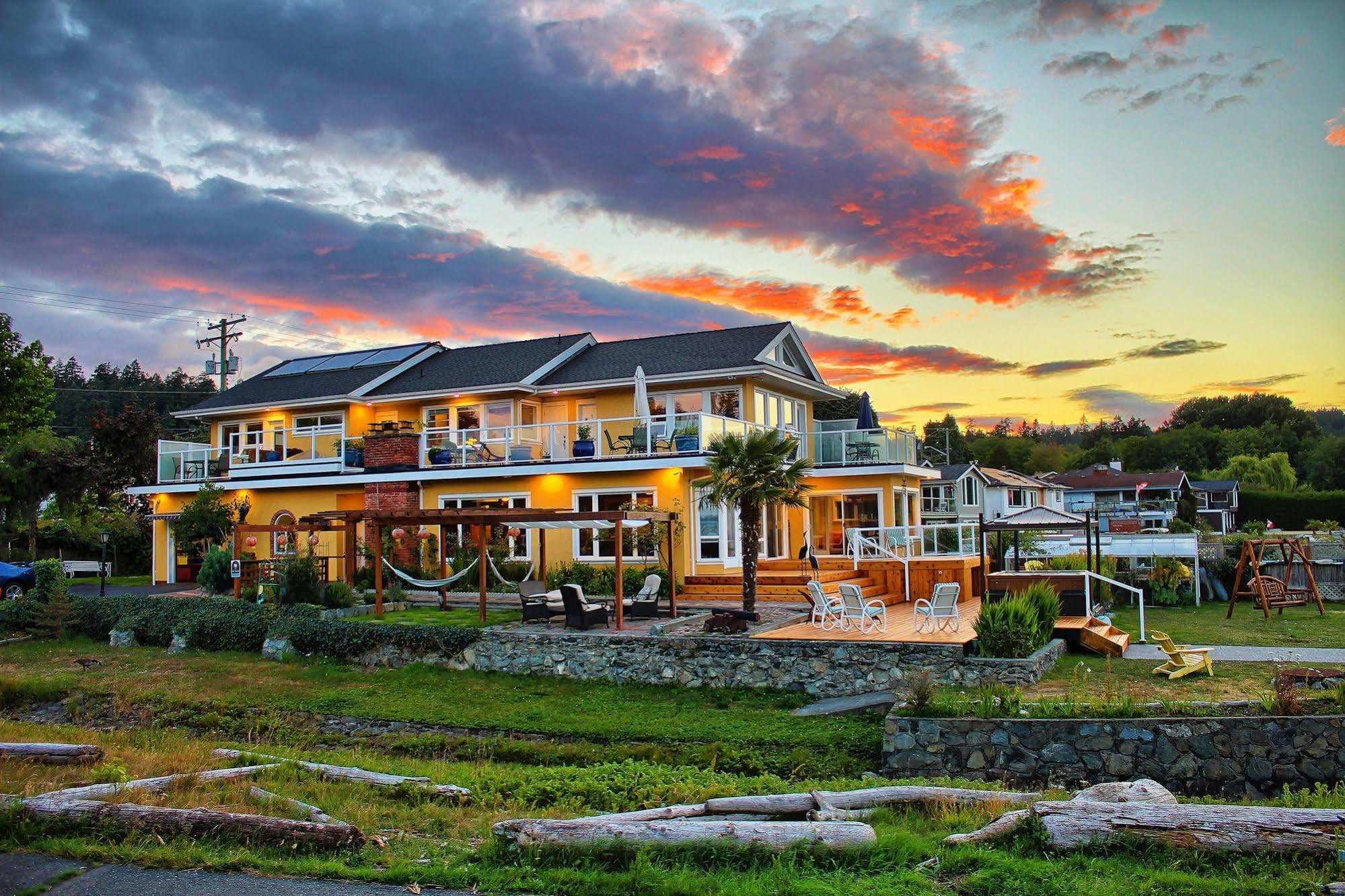 Birds Of A Feather Victoria Oceanfront Studio Suites Colwood Ngoại thất bức ảnh